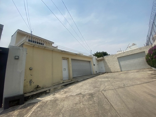 Casa sola con alberca en privada - Cuernavaca - Imagen 12